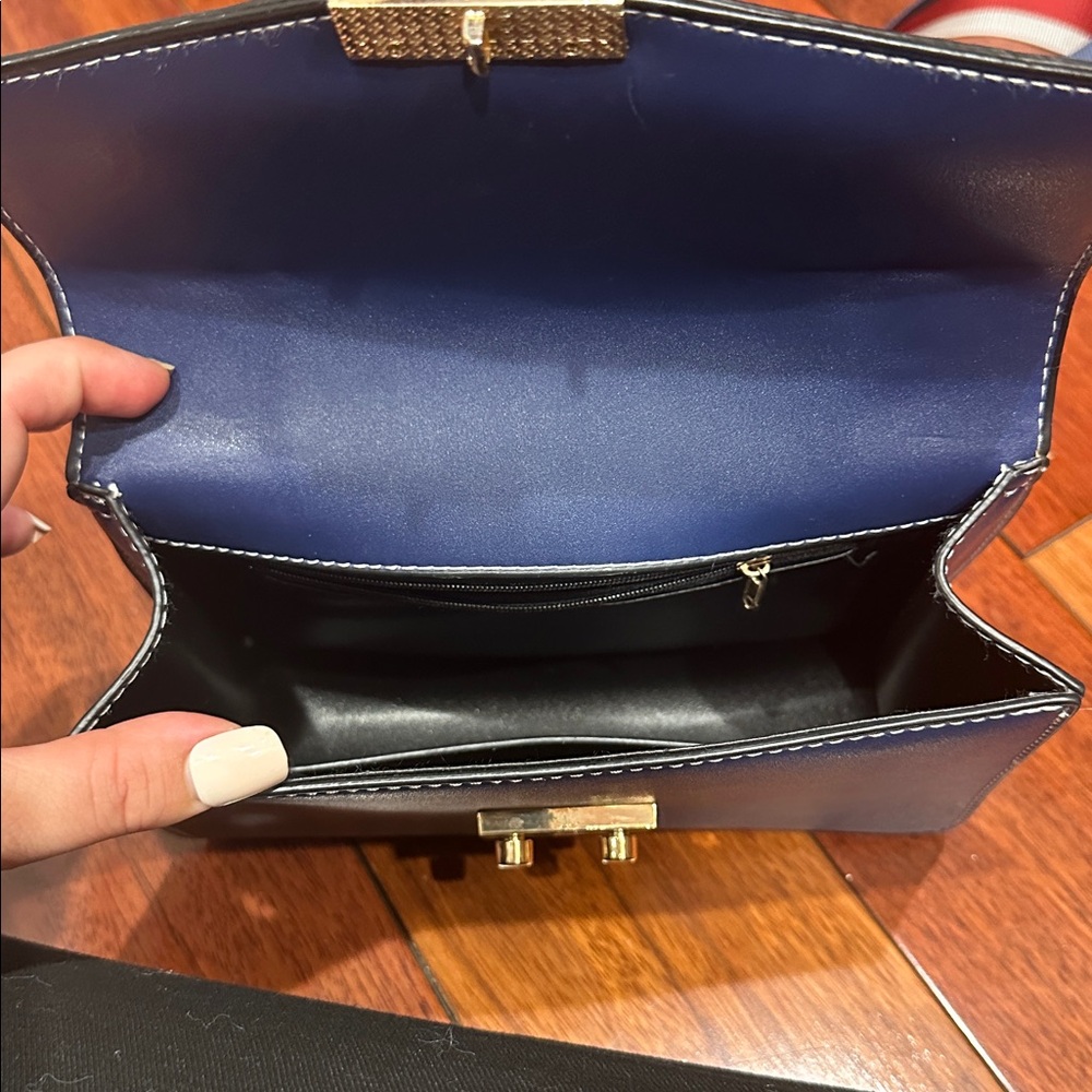 Beautiful handbag - Picture 5 of 11